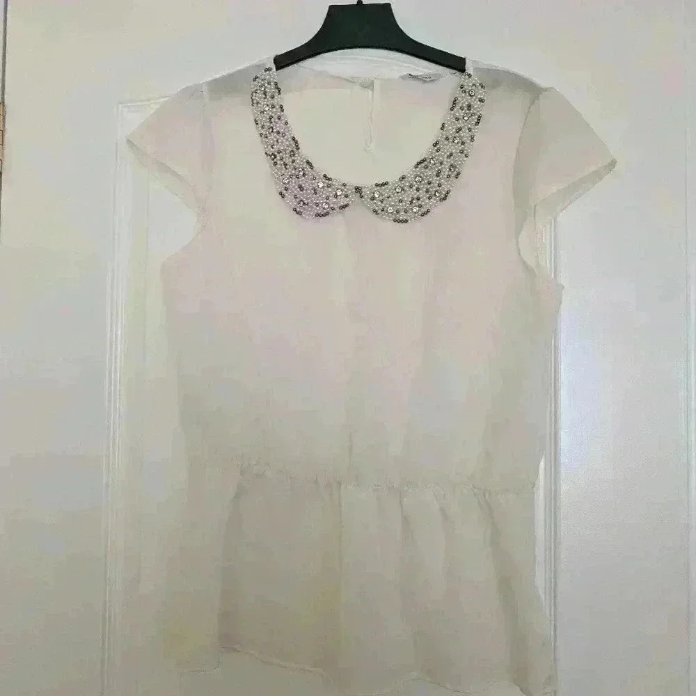 Reitmans size Small off white shirt with embellished collar blue and white pearl
